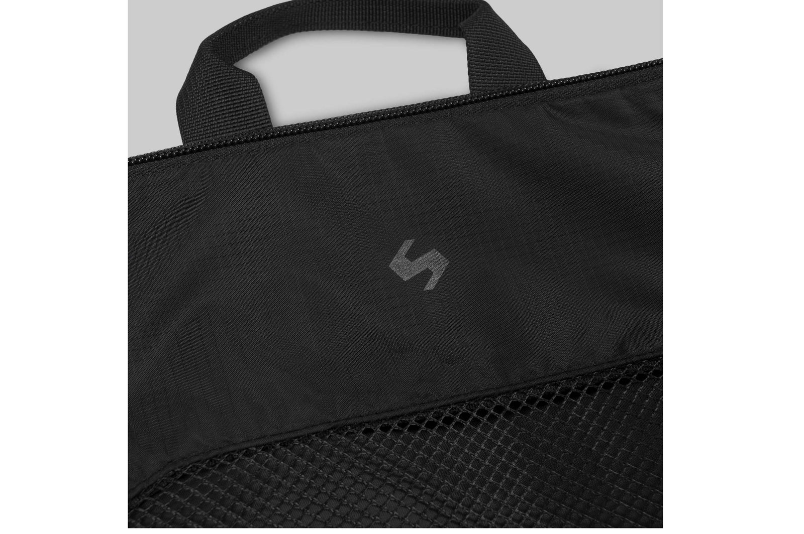 Travel Cube with Laundry Bag