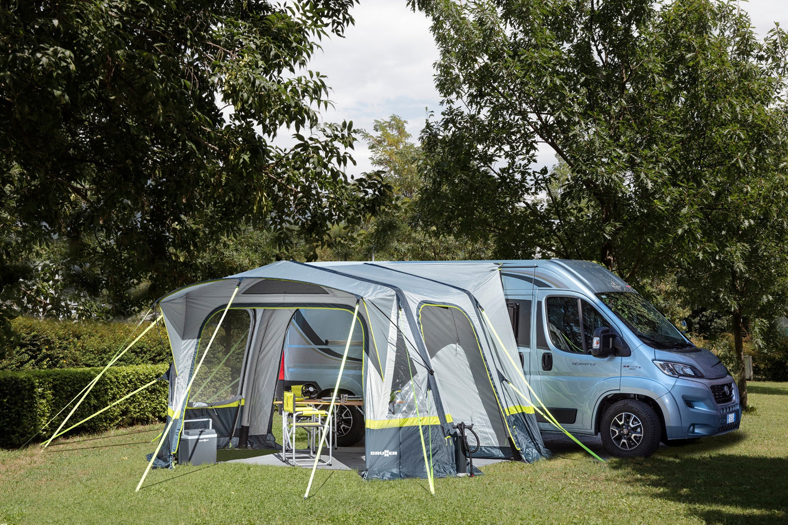 Brunner - Hogar HC - 390x250xH235 cm - Vorzelte