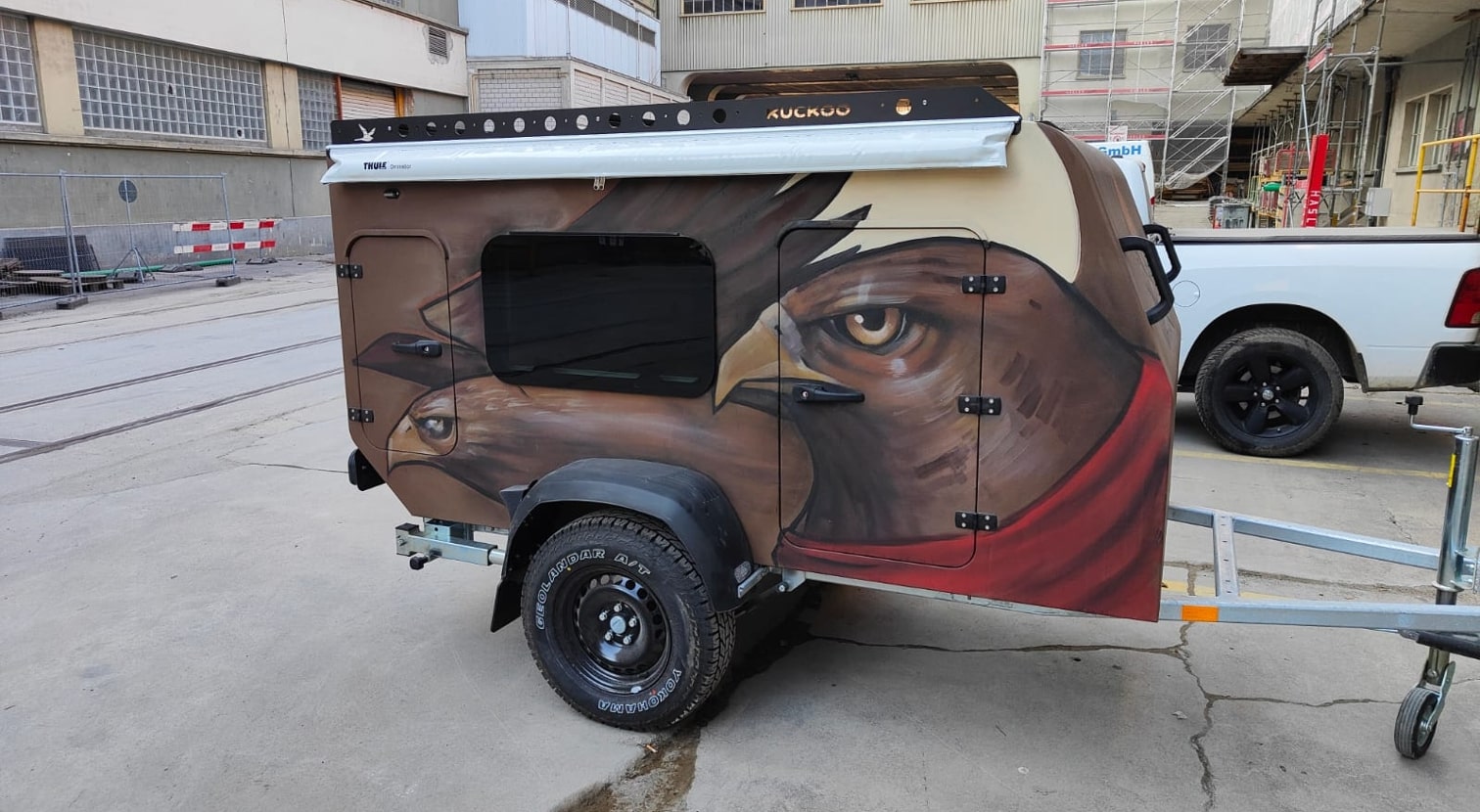 Kuckoo Miet-Camper im Bird-Look von trailrebel