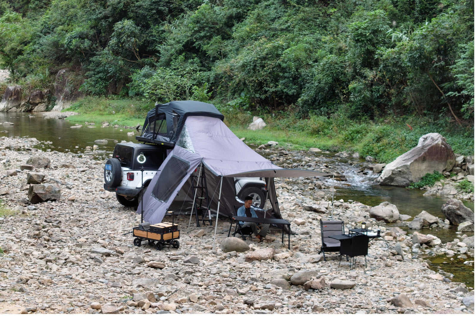 Wild Land - Annex Summit Explorer 130 - 300x300x270 cm - Vorzelte